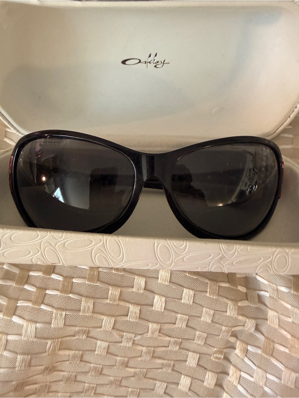 Oakley Women's Sunglasses-NO SCRATCHES
